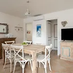 Apartment Maestrale Aris - Klodge *
